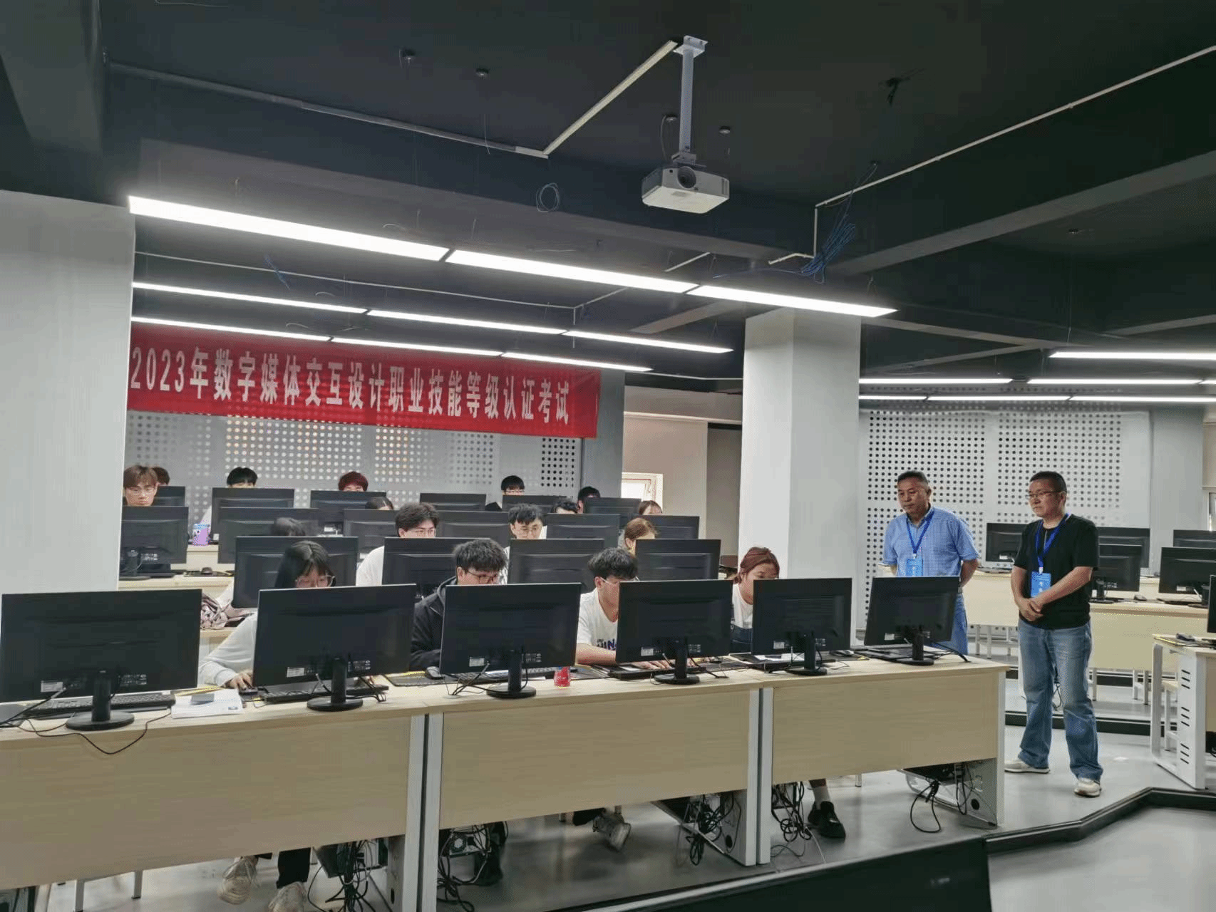 傳媒與設計學院順利舉行“1+X”數字媒體交互設計（中級）證書考試 助力數字內容制作人才培養